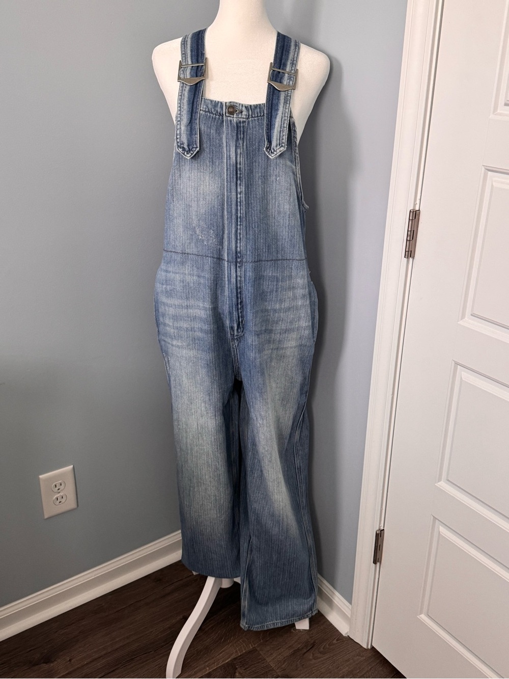 We The Free Light Blue Hunter Denim Overalls  Size XS